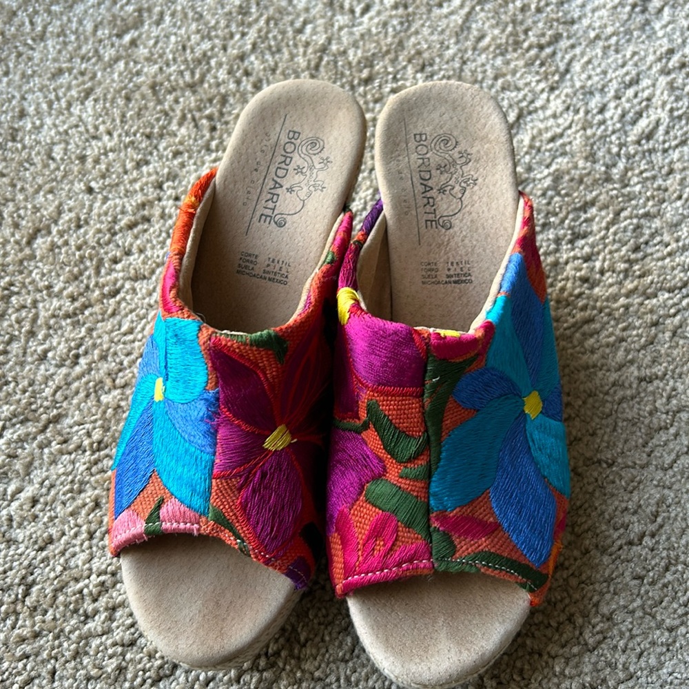 Great colorful wedges from Mexico!